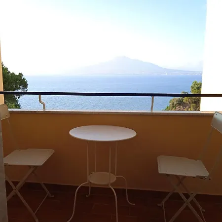Filangieri 23 - Luxury - Sorrento Coast לינה וארוחת בוקר