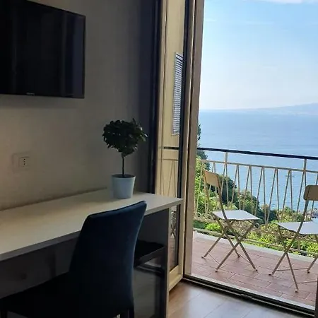 Filangieri 23 - Luxury - Sorrento Coast Bed & Breakfast
